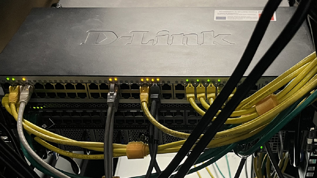 D-Link Caso Exito Switches en Universidad Juan Carlos Cluster Computacional
