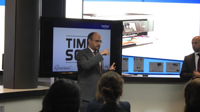 José Ramón Sanz, responsable de marketing de producto de Brother, en la presentación de los nuevos escáneres profesionales