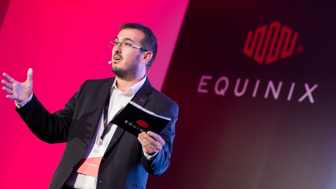 Ignacio Velilla, Equinix