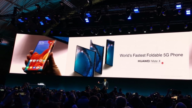 Huawei Mate X 2