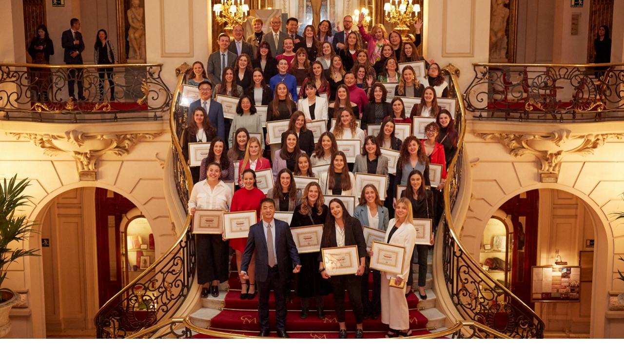 becas mujeres estudiantes - Huawei