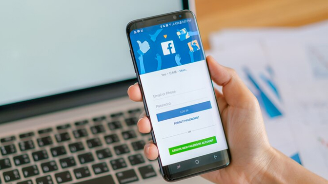 Facebook smartphone