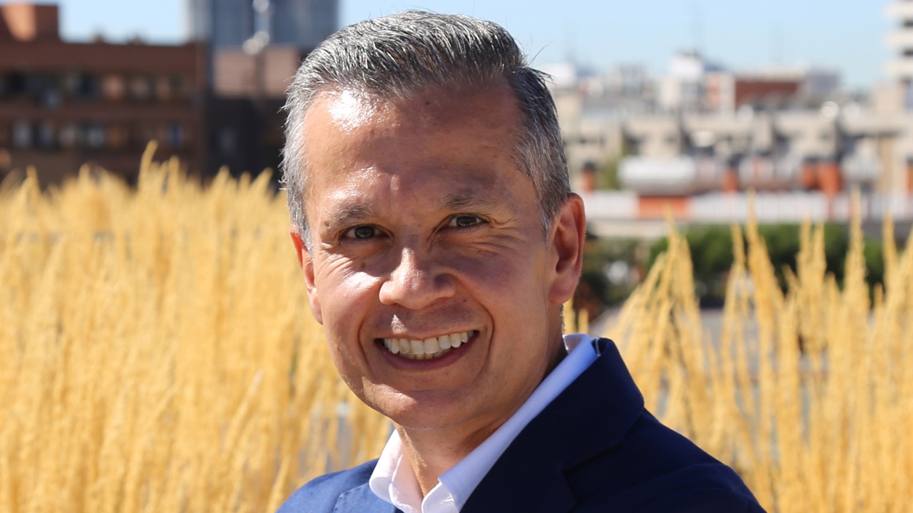 Carlos Castañeda_Serval Networks