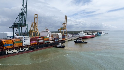 Hapag-LLoyd-atraque-Muelle-Sur