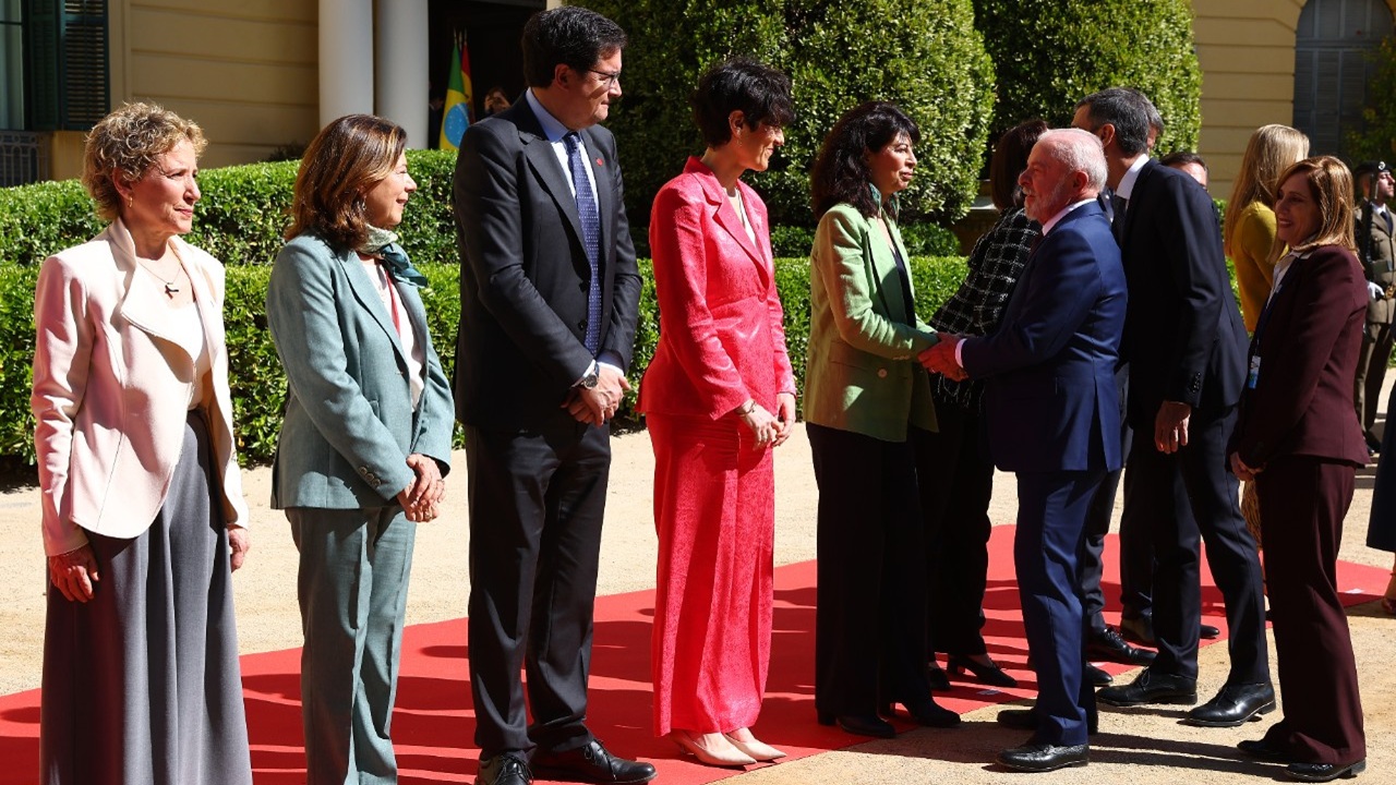 López Ministerio.jpeg