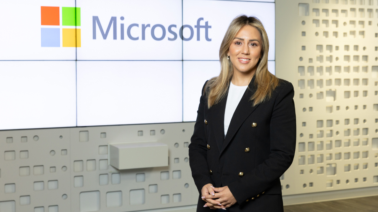 Elena Perez - Microsoft