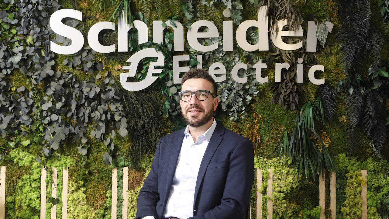 Victor Gago Schneider Electric