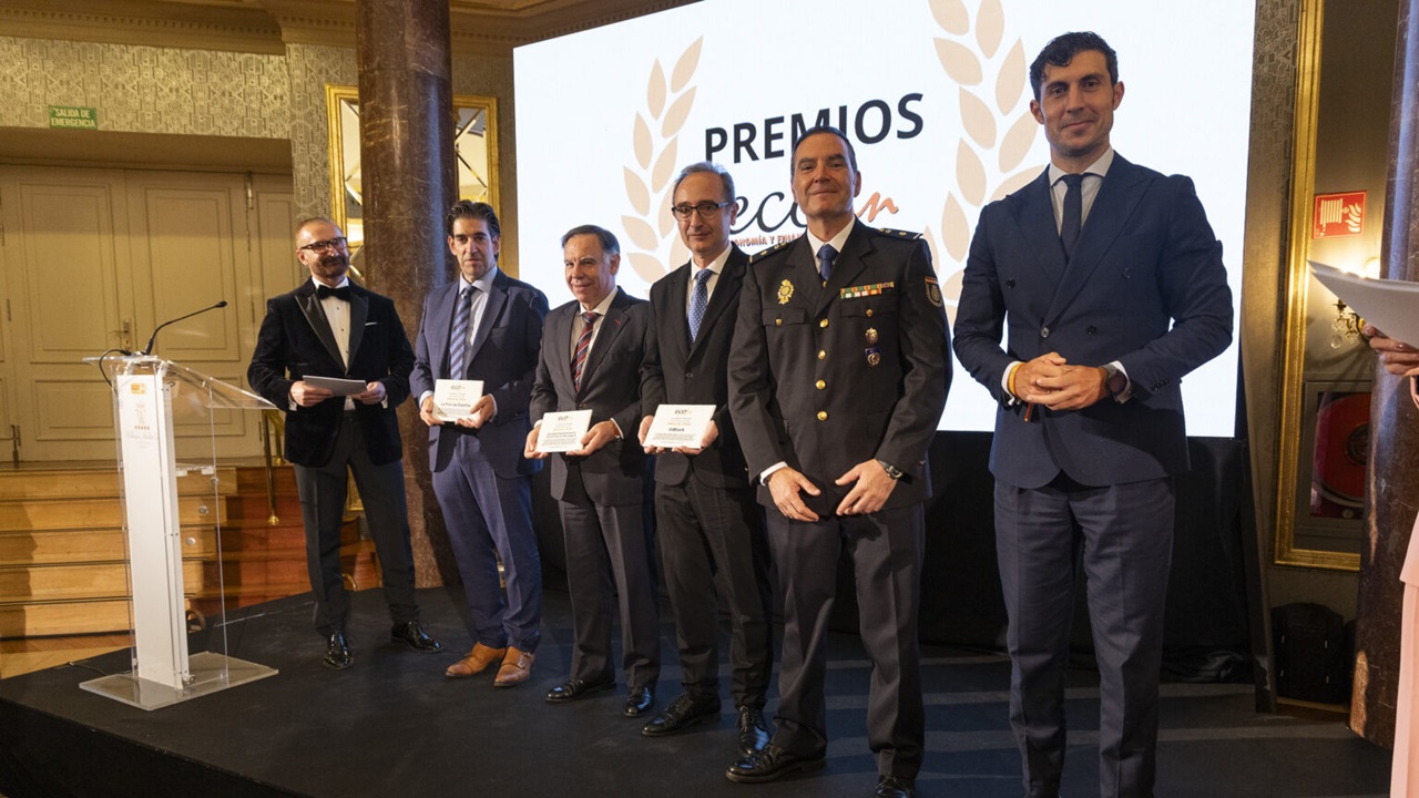 La-SETT-galardonada-en-los-Premios-Ecofin